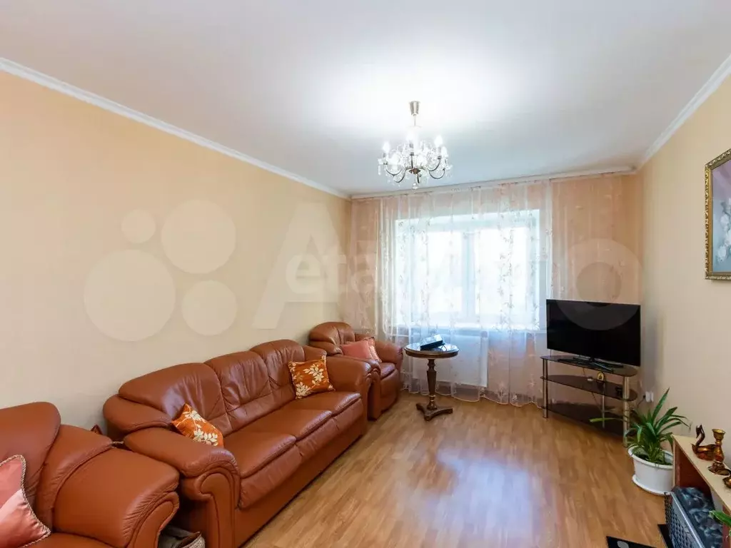 2-к. квартира, 60 м, 3/9 эт. - Фото 0