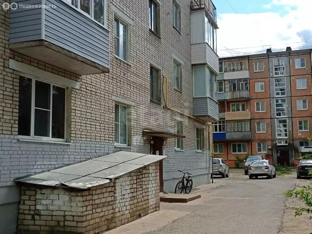1-комнатная квартира: Коряжма, улица Набережная им. Н. Островского, 48 ... - Фото 0