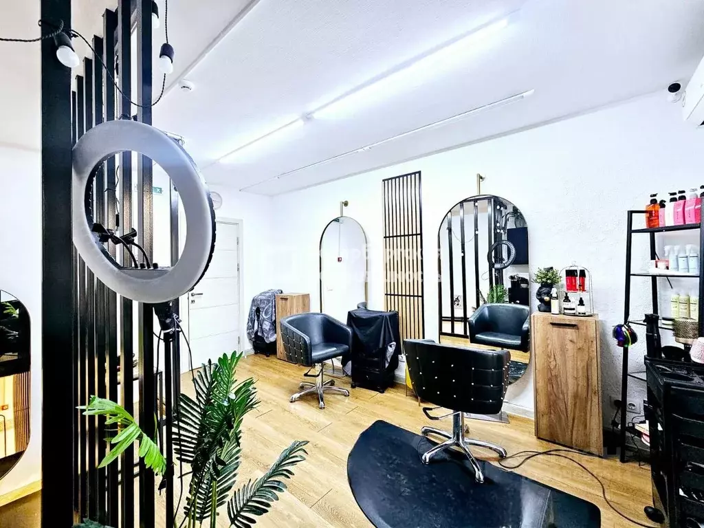 Помещение свободного назначения в Ленинградская область, Мурино ... - Фото 1