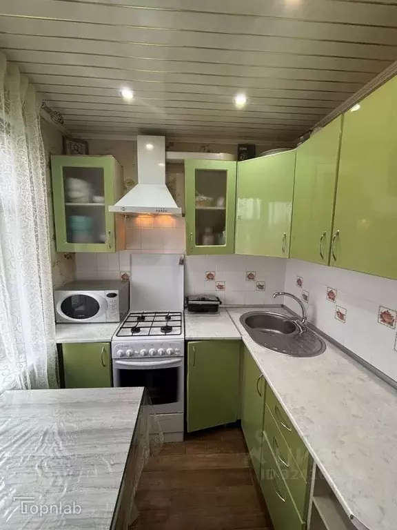 2-к кв. Астраханская область, Астрахань ул. Адмирала Нахимова, 137к1 ... - Фото 2