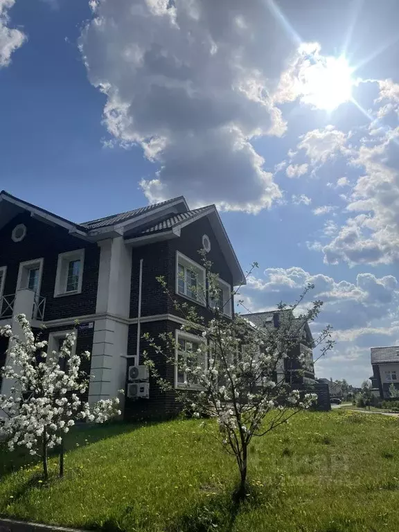 Таунхаус в Московская область, Наро-Фоминский городской округ, д. ... - Фото 1