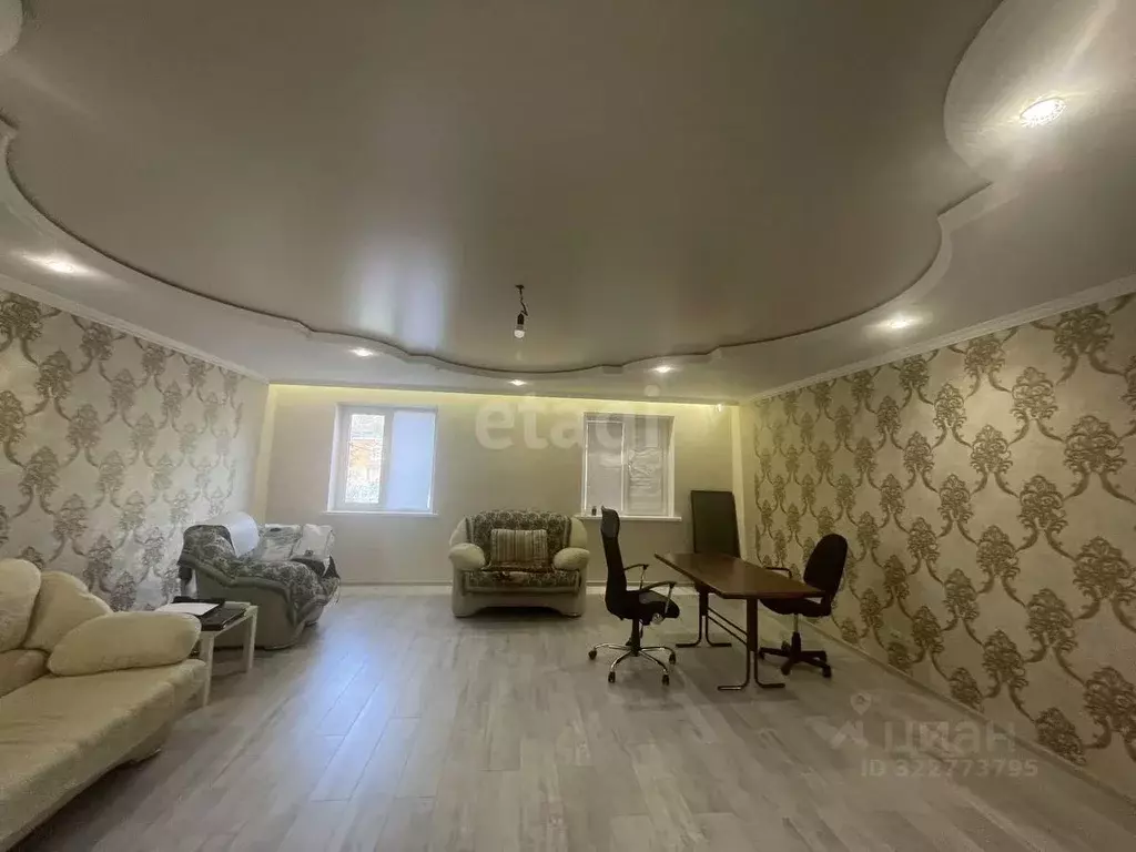 Дом в Адыгея, Майкопский район, пос. Тульский  (229 м) - Фото 1