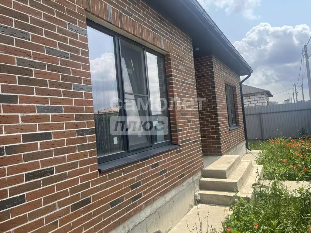 Дом в Краснодарский край, Краснодар проезд 6-й имени Лаперуза, 13 (105 ... - Фото 1