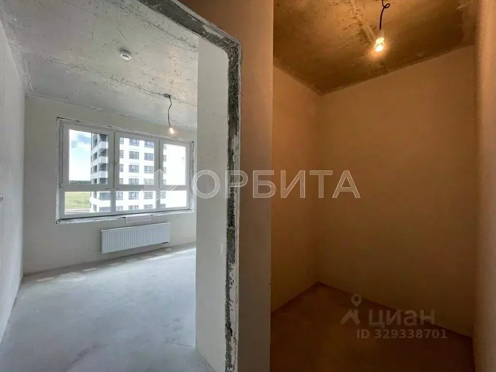 2-к кв. Тюменская область, Тюмень ул. Василия Малкова, 12 (62.0 м) - Фото 2