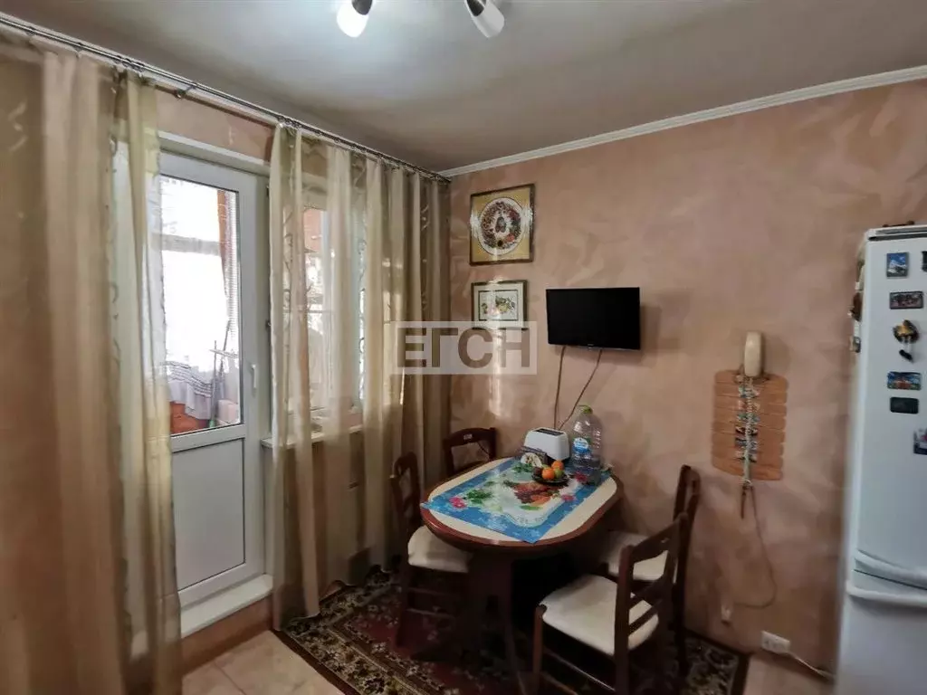 Продается 4-комнатная квартира - Фото 2