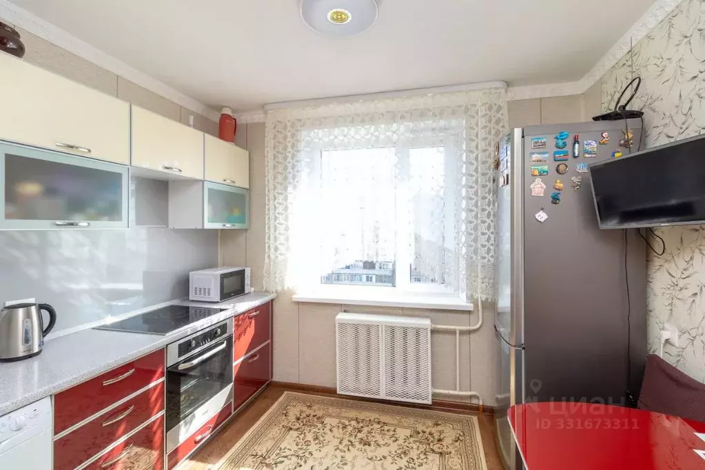 2-к кв. Тюменская область, Тюмень Заречный проезд, 31 (51.6 м) - Фото 1