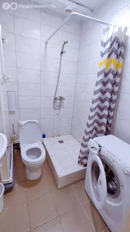 3-комнатная квартира: Краснодар, улица им. Героя Яцкова И.В., 18 (84.1 ... - Фото 0