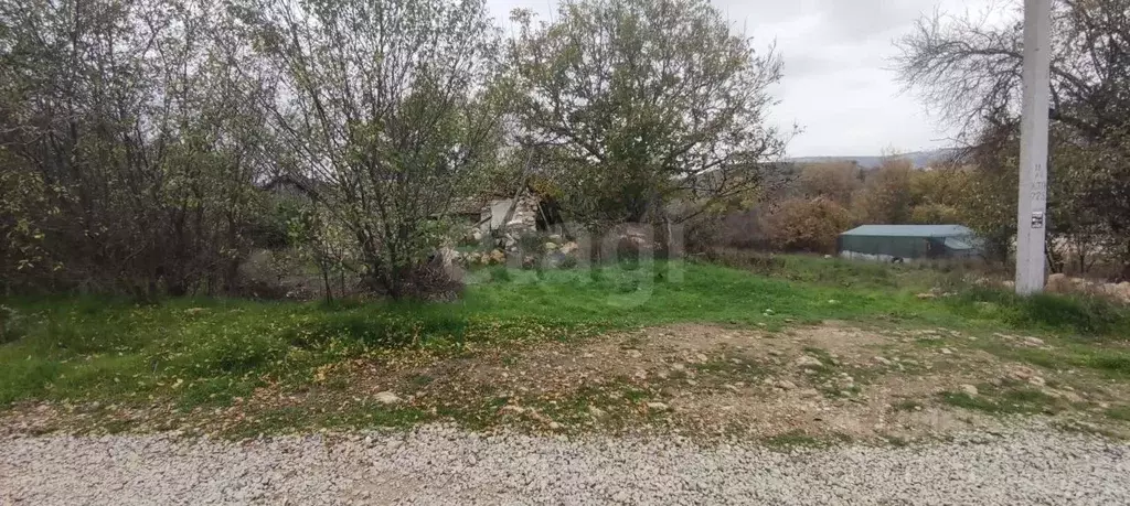 Участок в Крым, Симферопольский район, Перовское с/пос, с. ... - Фото 1