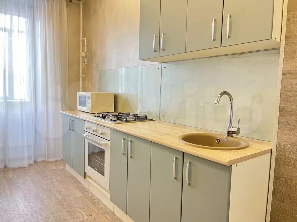 2-к. квартира, 70 м, 8/10 эт. - Фото 1