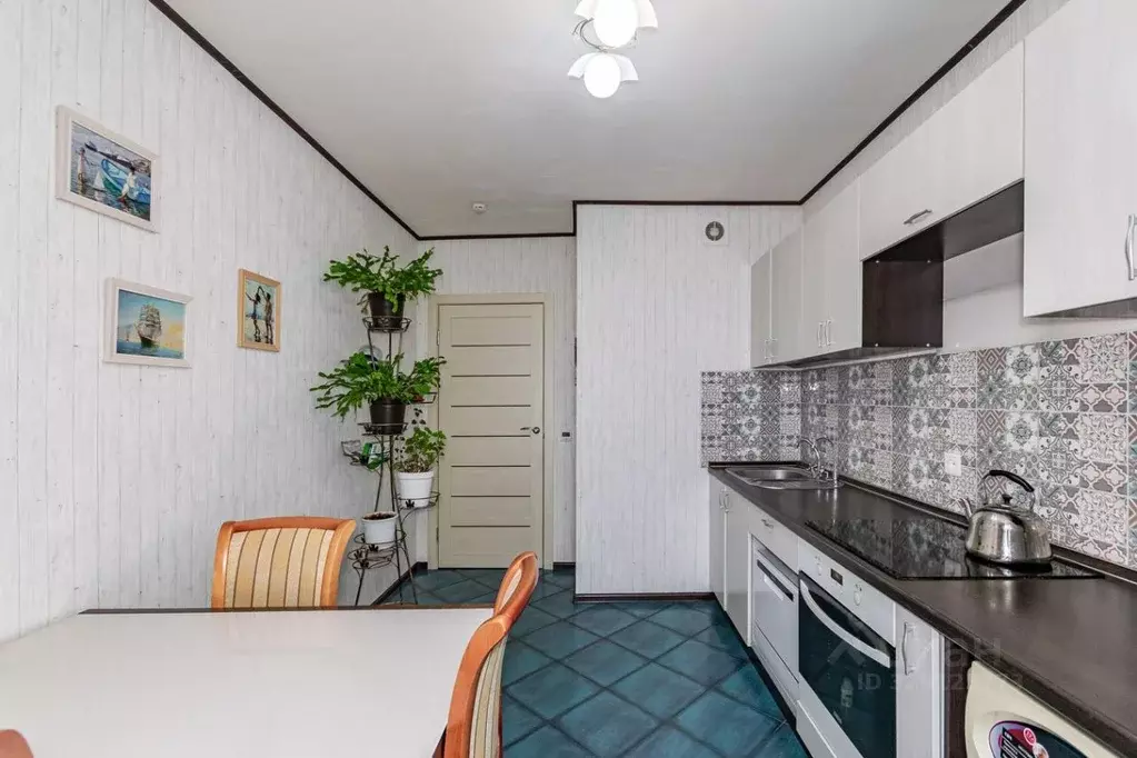 2-к кв. Свердловская область, Екатеринбург ул. Кулибина, 1А (58.9 м) - Фото 2