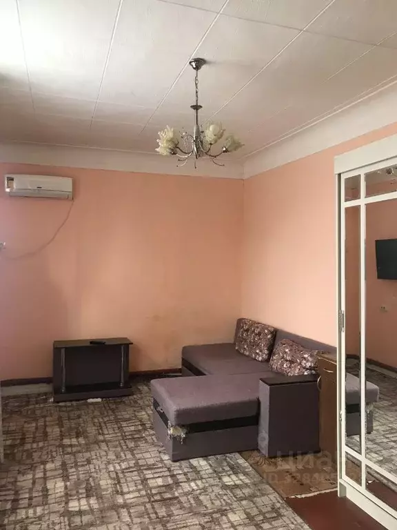 2-к кв. Крым, Керчь ул. Розы Люксембург, 9/20 (40.5 м) - Фото 0