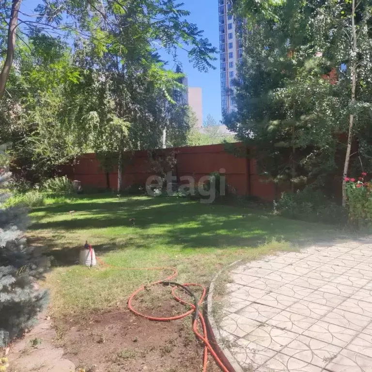 Дом в Астраханская область, Астрахань Васильковая ул., 14А (408 м) - Фото 1