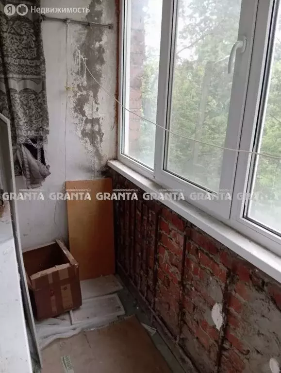 1-комнатная квартира: Майкоп, улица Коммунаров, 13 (32 м) - Фото 0
