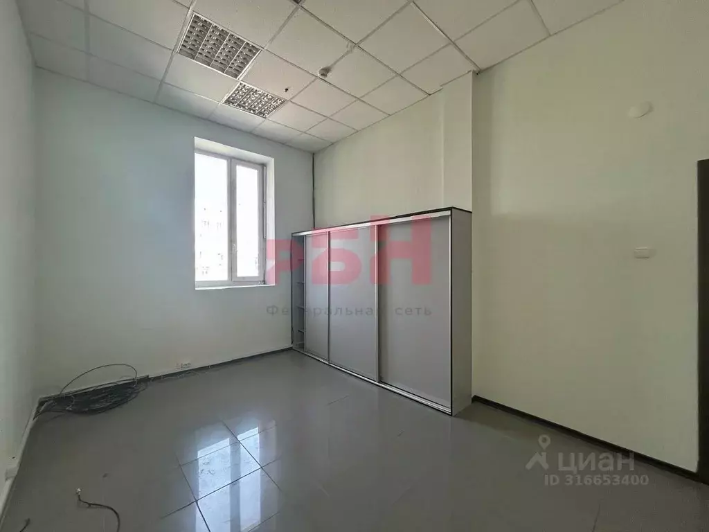 Офис в Тюменская область, Тюмень ул. Герцена, 64 (32 м) - Фото 0