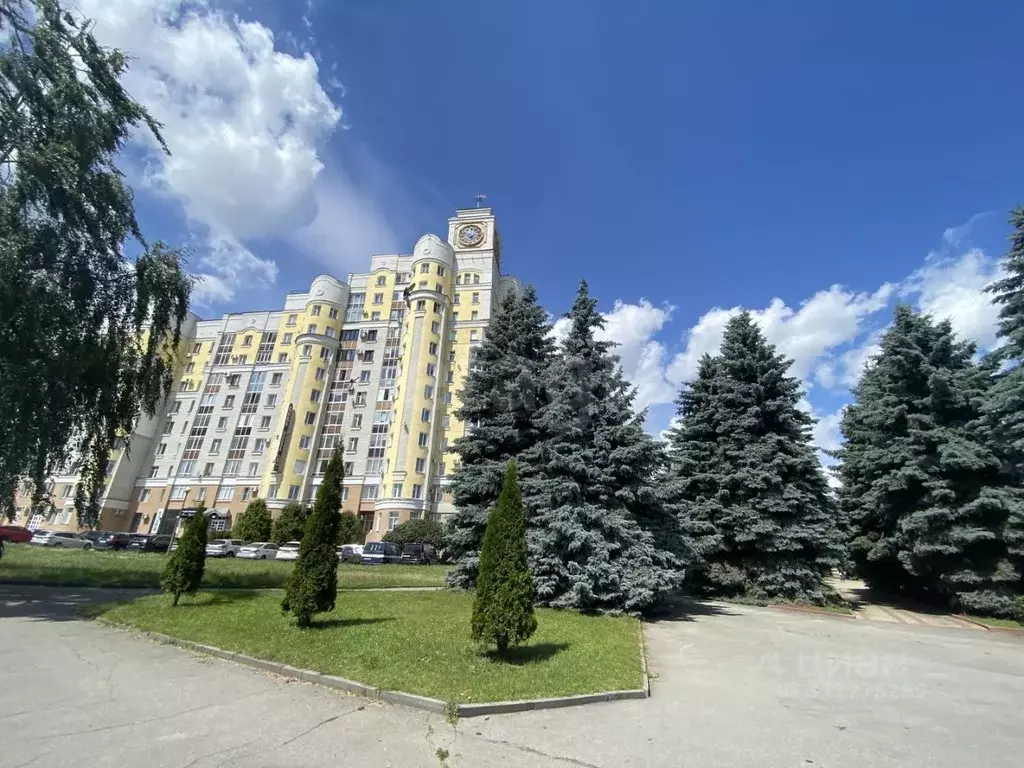 2-к кв. Брянская область, Брянск пл. Партизан, 1 (68.7 м) - Фото 1