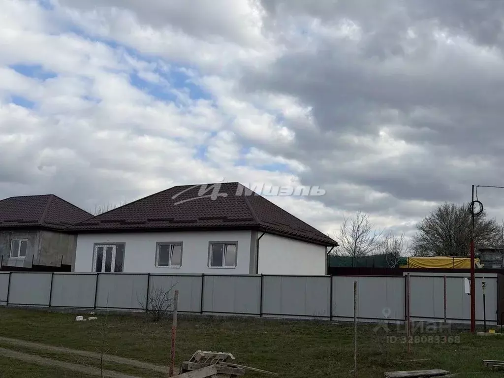 Дом в Крым, Симферопольский район, с. Доброе ул. Зеленая, 30 (120 м) - Фото 1