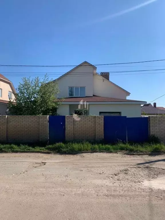 Коттедж в Саратовская область, Саратов ул. Нижнегусельская, 46 (400 м) - Фото 1