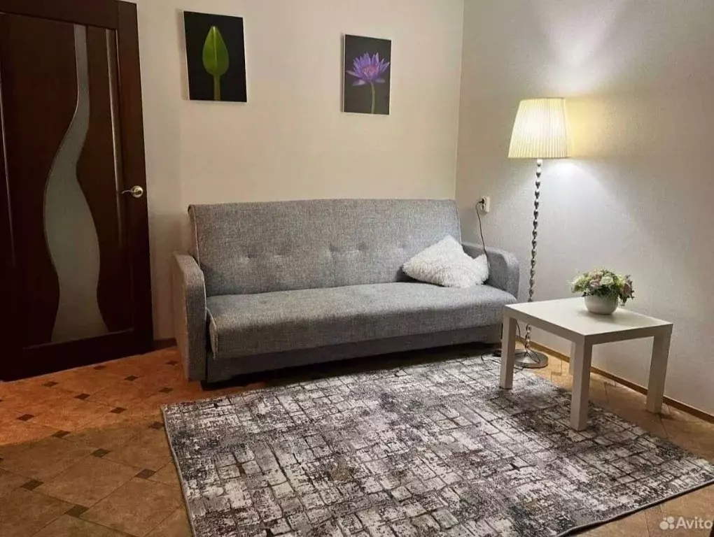 2-к кв. Ульяновская область, Ульяновск ул. Робеспьера, 128 (56.0 м) - Фото 1