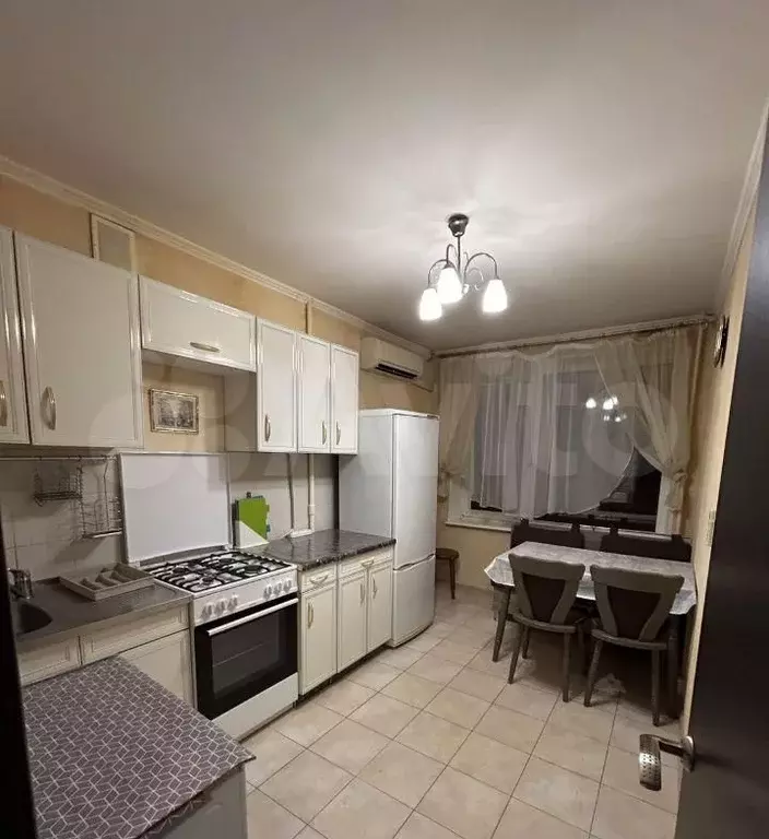1-к. квартира, 40 м, 4/14 эт. - Фото 0