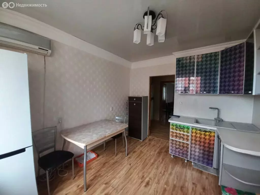 3-комнатная квартира: Махачкала, улица Ушакова, 3 (88 м) - Фото 2