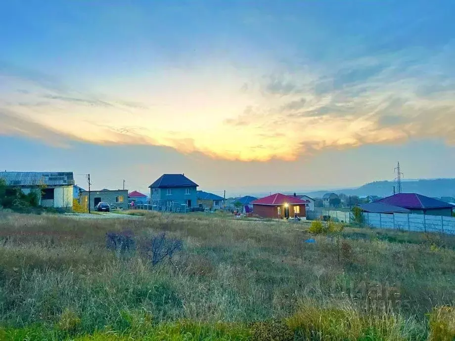 Участок в Крым, Бахчисарайский район, Почтовское с/пос, с. Приятное ... - Фото 1