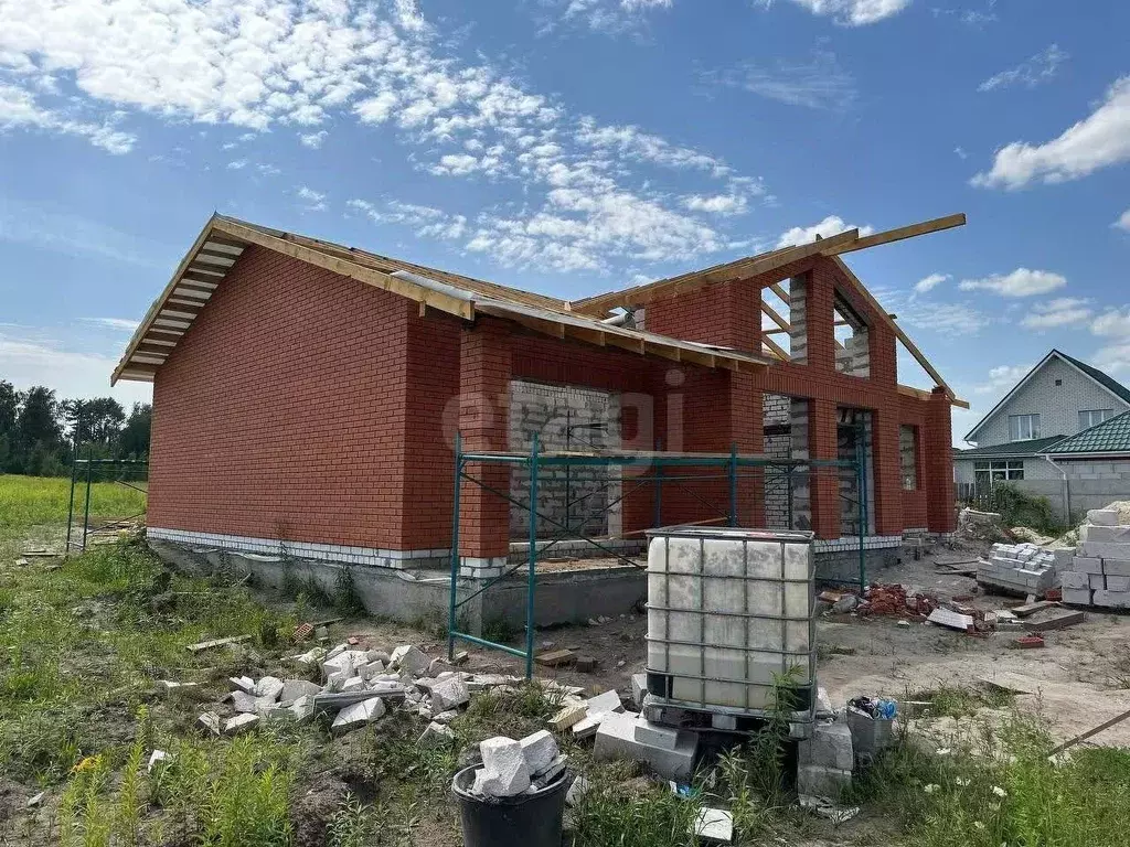 Дом в Брянская область, Брянский район, Отрадненское с/пос, с. ... - Фото 1