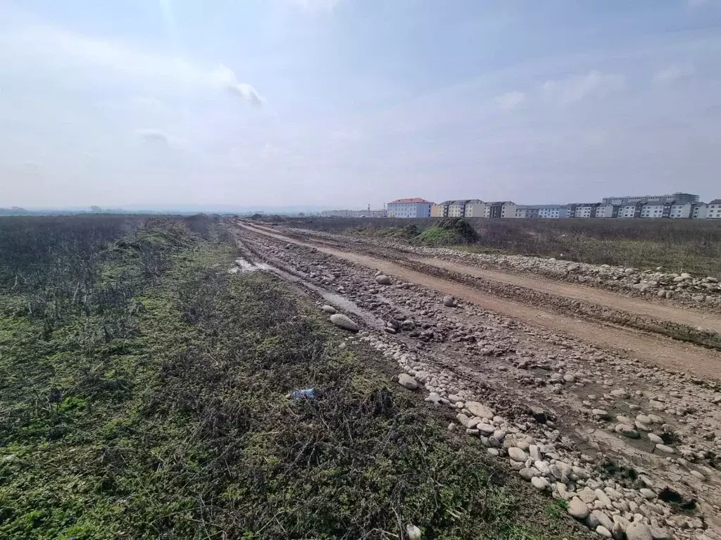 Участок в Кабардино-Балкария, Чегем ул. Братьев Вороковых (8.2 сот.) - Фото 1