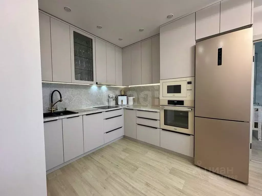 2-к кв. Тюменская область, Тюмень ул. Новоселов, 103к1 (53.4 м) - Фото 1