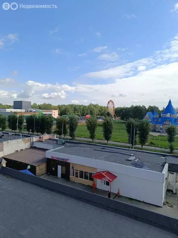 4-комнатная квартира: Нижнекамск, улица Юности, 16 (65 м) - Фото 0