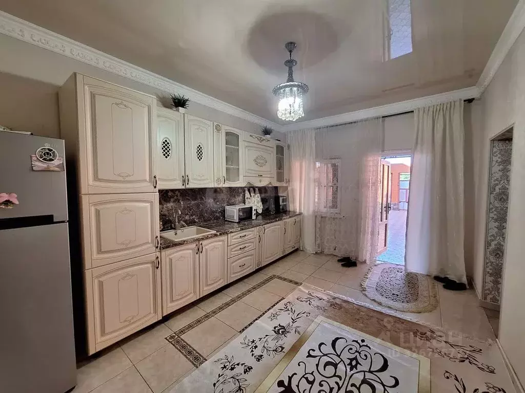 Дом в Ингушетия, Назрань Гамурзиевский административный округ, ул. ... - Фото 1