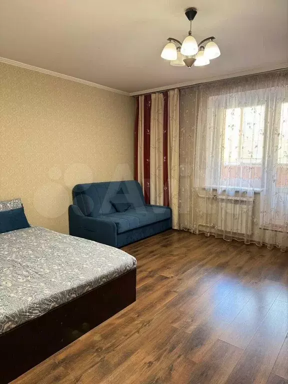 2-к. квартира, 45 м, 1/10 эт. - Фото 1