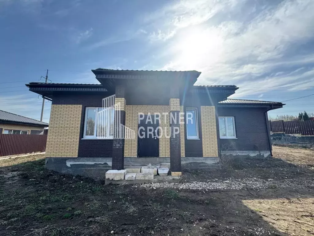 Дом в Тульская область, Тула городской округ, д. Медвенка, 1-й мкр ул. ... - Фото 0
