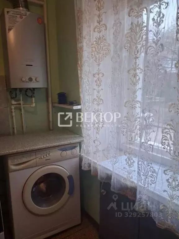 Комната Костромская область, Кострома Волжская ул., 20 (10.5 м) - Фото 1