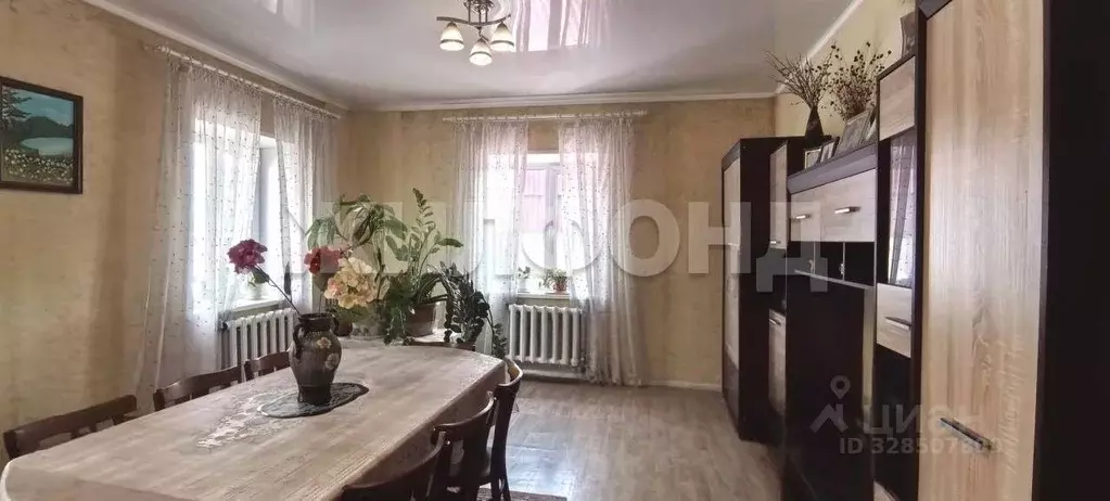 Дом в Хакасия, Абакан ул. Веденеева (180 м) - Фото 1