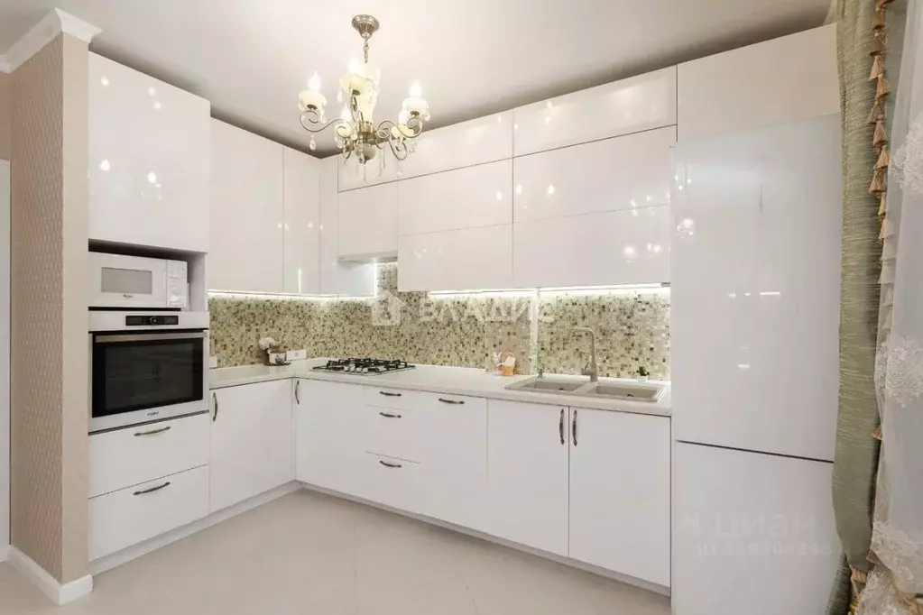 3-к кв. Калининградская область, Калининград Малоярославская ул., 6 ... - Фото 2