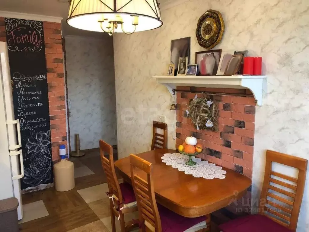 3-к кв. Оренбургская область, Оренбург ул. 60 лет Октября, 25 (64.4 м) - Фото 1