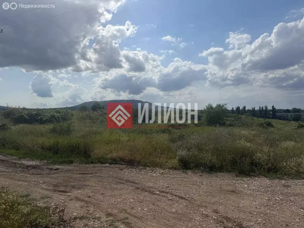 Участок в Республика Крым, посёлок городского типа Первомайское (1.1 ... - Фото 2