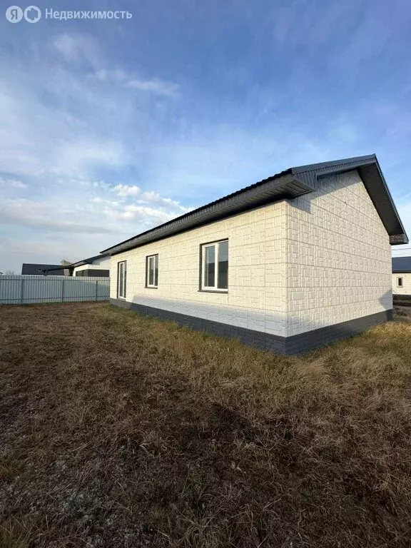 Дом в Петровский, Салютная улица (91 м) - Фото 1