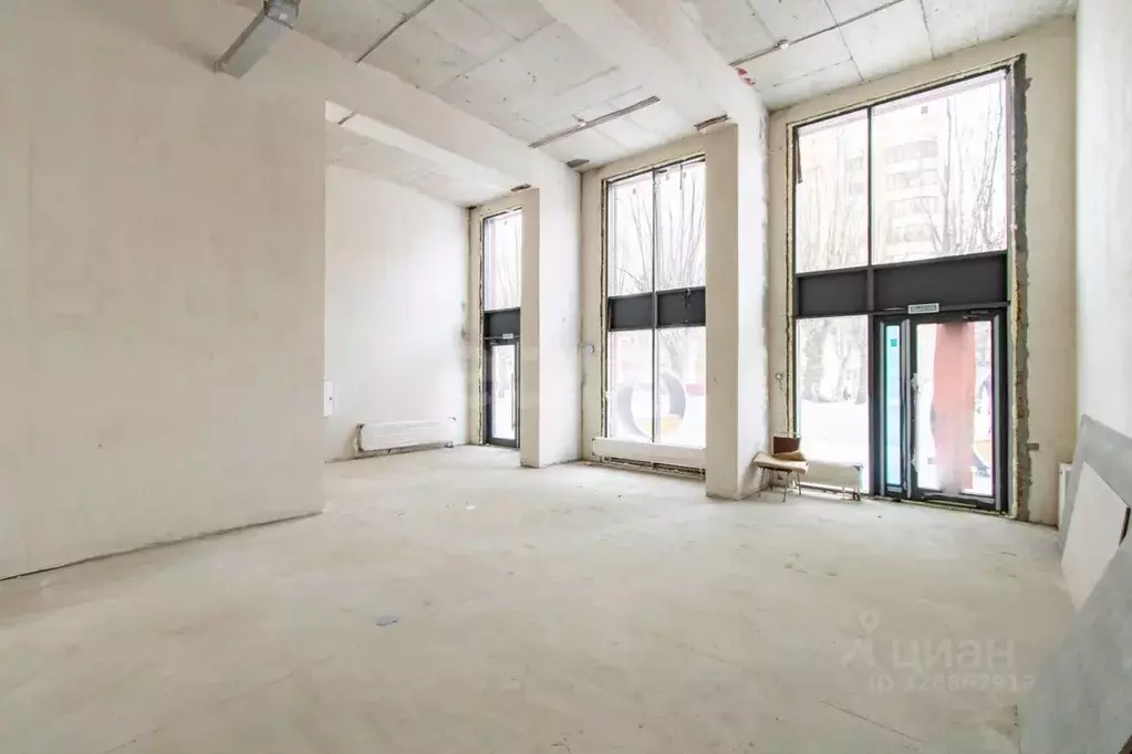 Помещение свободного назначения в Тюменская область, Тюмень ул. ... - Фото 1