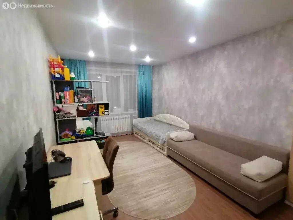 3-комнатная квартира: Курган, жилой район Заозёрный, 2-й микрорайон, ... - Фото 2