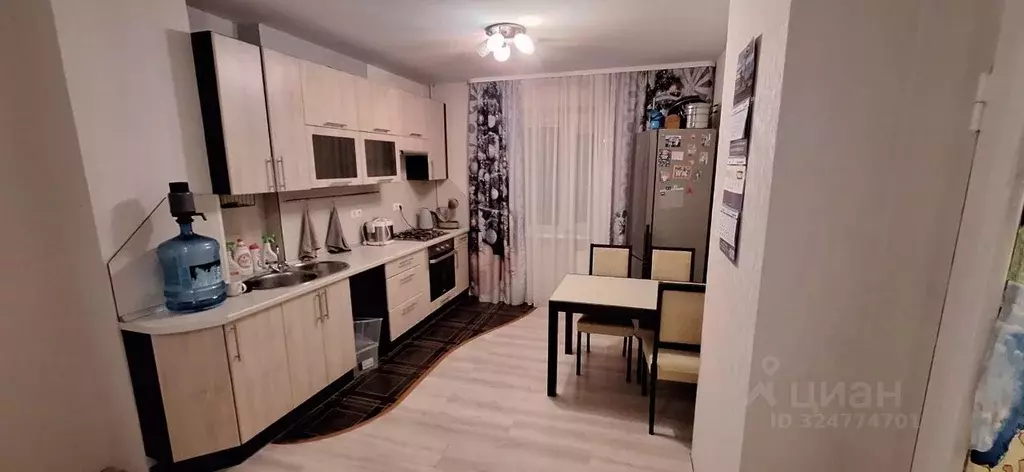 3-к кв. Новгородская область, Великий Новгород Большая Московская ул., ... - Фото 1