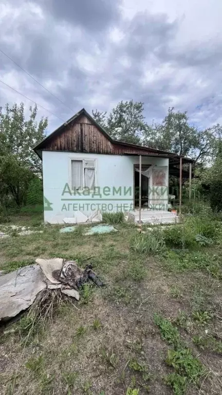 Дом в Саратовская область, Энгельсский район, Красноярское ... - Фото 1