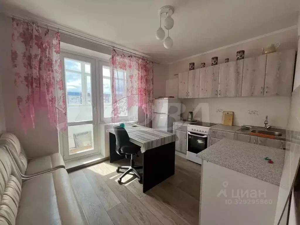 1-к кв. Тюменская область, Тюмень ул. Федюнинского, 54 (40.0 м) - Фото 2