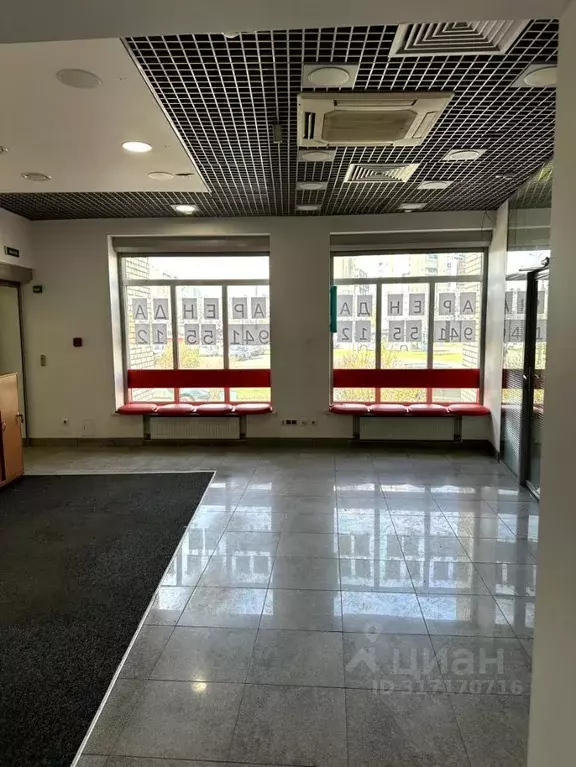 Помещение свободного назначения в Санкт-Петербург Комендантский ... - Фото 1