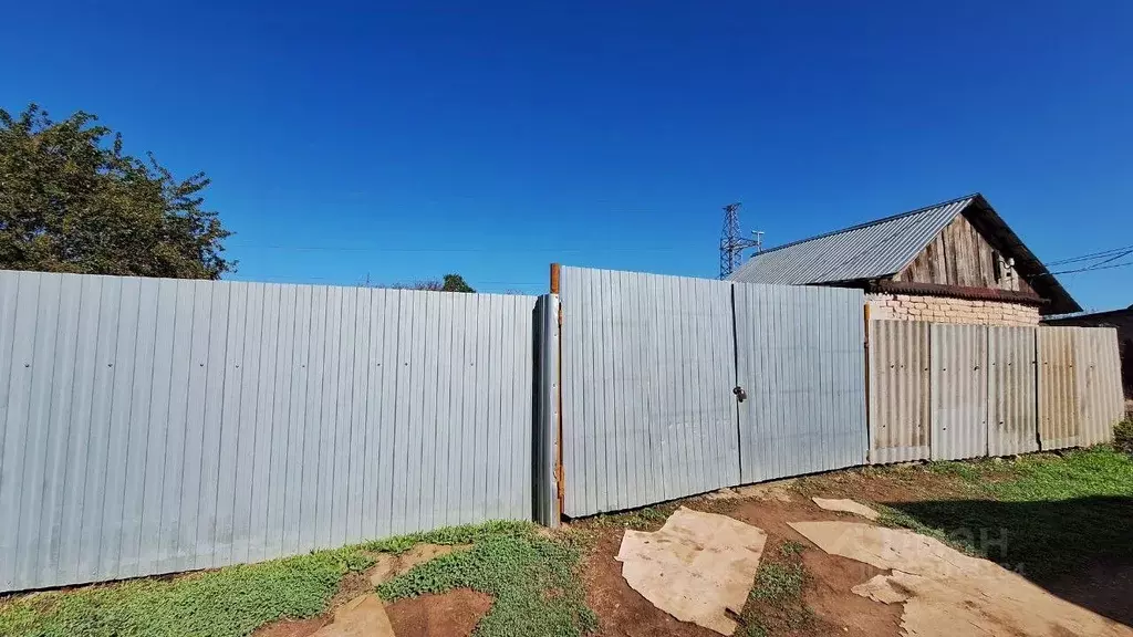 Дом в Оренбургская область, Оренбургский район, Ленинский сельсовет, ... - Фото 1