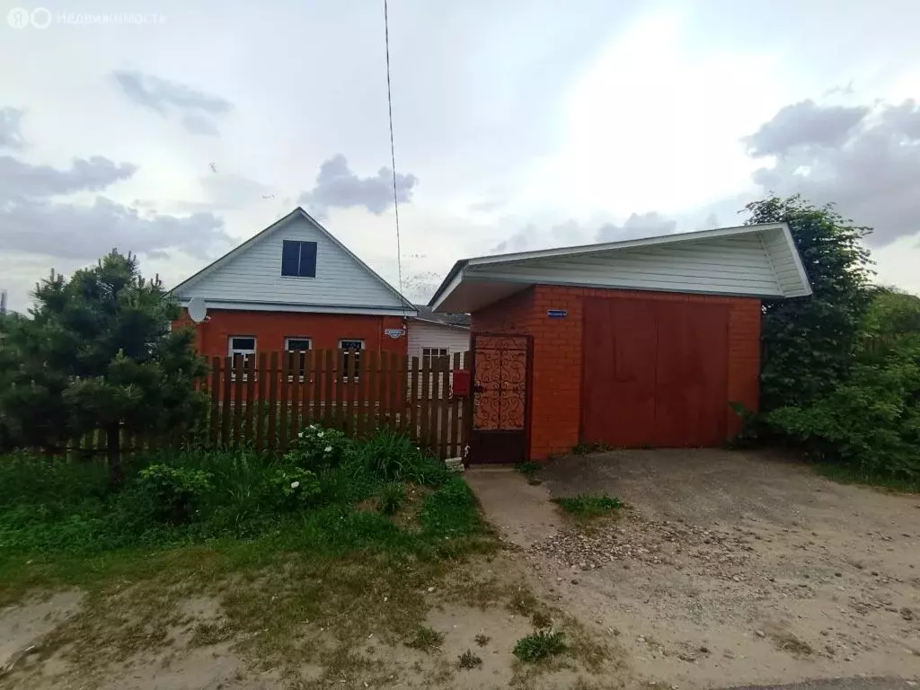 Дом в деревня Ельцы, улица Калинина, 10 (100 м) - Фото 0