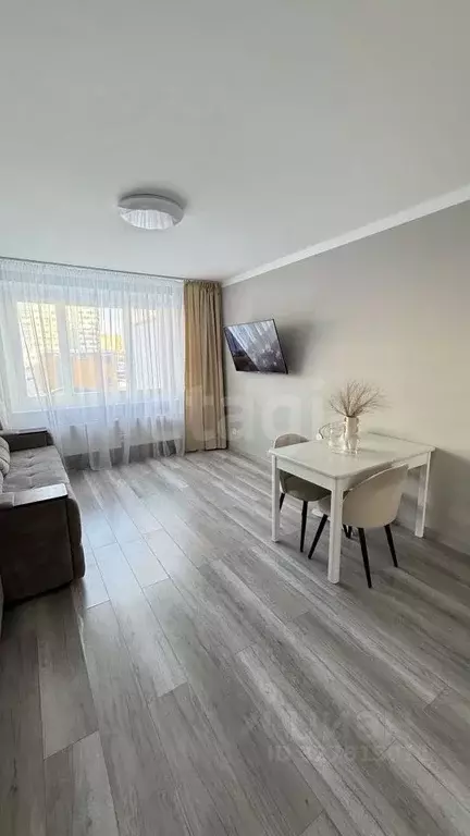 1-к кв. Тюменская область, Тюмень ул. Валентины Трофимовой, 7 (42.4 м) - Фото 2