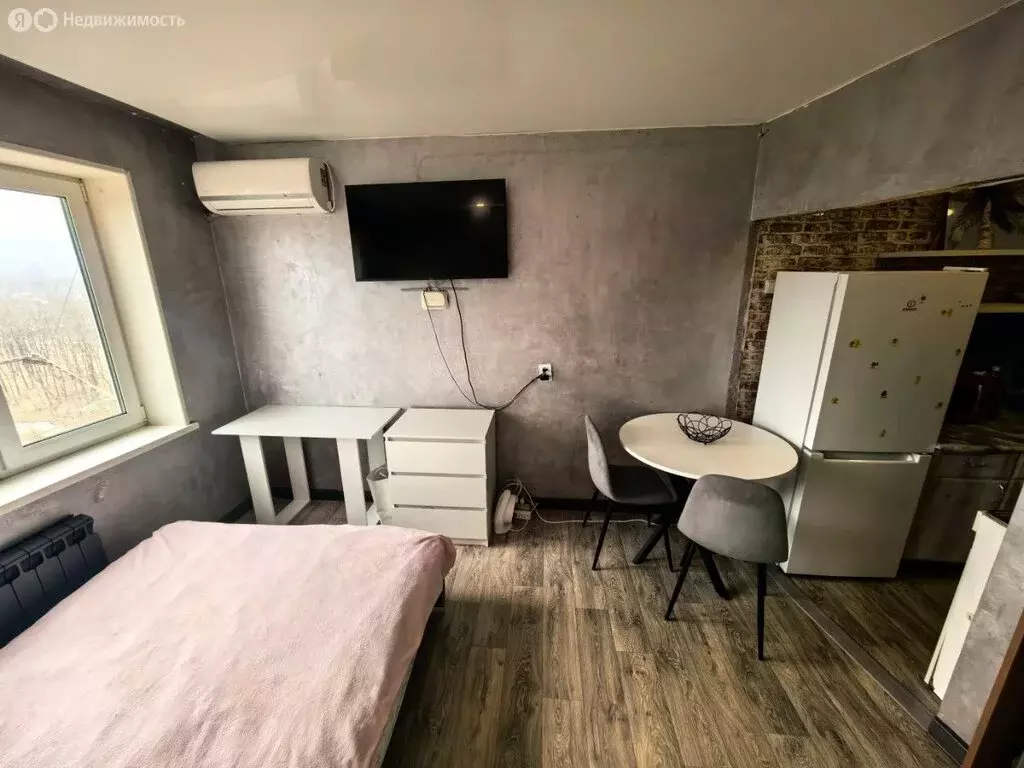 Квартира-студия: Владивосток, улица Успенского, 106 (17 м) - Фото 1