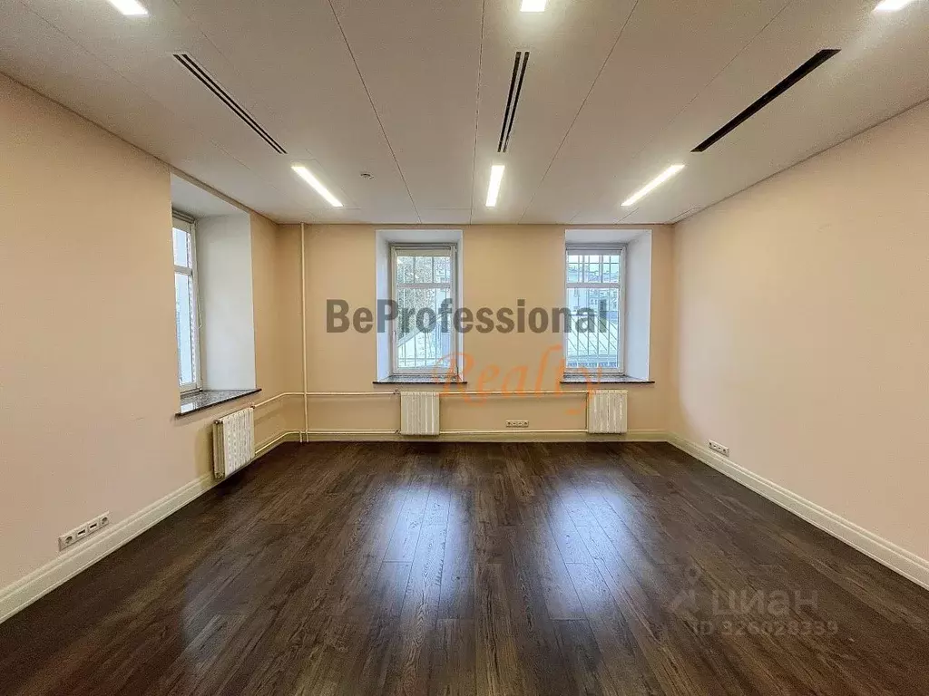 Офис в Москва ул. Земляной Вал, 4С1 (350 м) - Фото 2