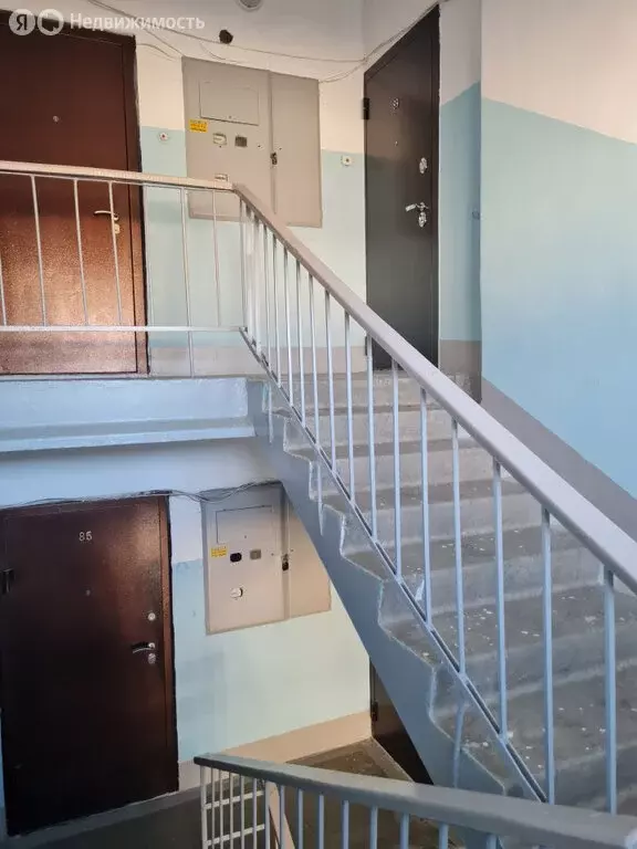 2-комнатная квартира: Каменск-Уральский, микрорайон Октябрьский, улица ... - Фото 2